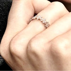 Pandora Flower ring